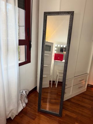 Specchio alto a figura intera