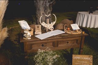 Kit Boda Madera: Señales, Cestas y Más