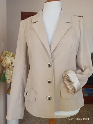 Chaqueta forrada beige