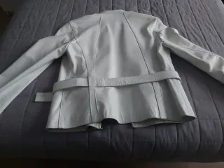 Giacca in pelle bianca