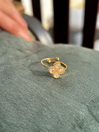 Anello quadrifoglio dorato regolabile