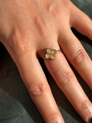 Anello quadrifoglio dorato regolabile