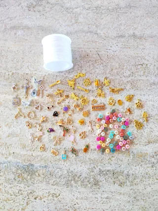 Ciondoli per bracciali, collane, portachiavi