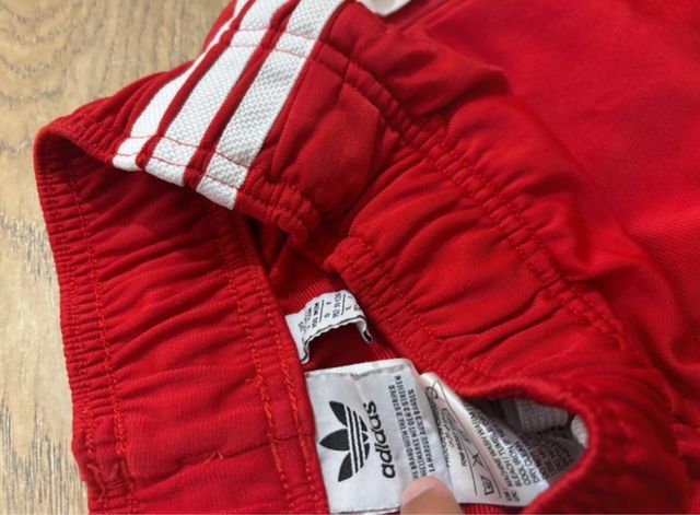 Pantalón Adidas SST Rojo niño
