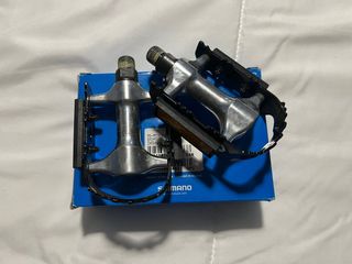 Pedales bicicleta procedentes de una Massi de 2023