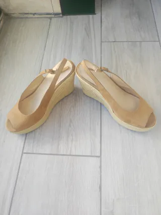 Sandalias esparto beige y marrón