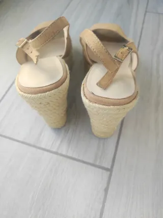 Sandalias esparto beige y marrón