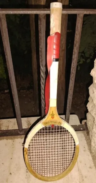 Raqueta de tenis vintage