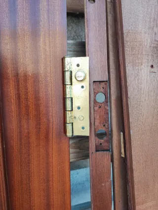 Puerta blindada madera