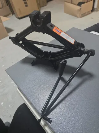 Gato mecánico para coche