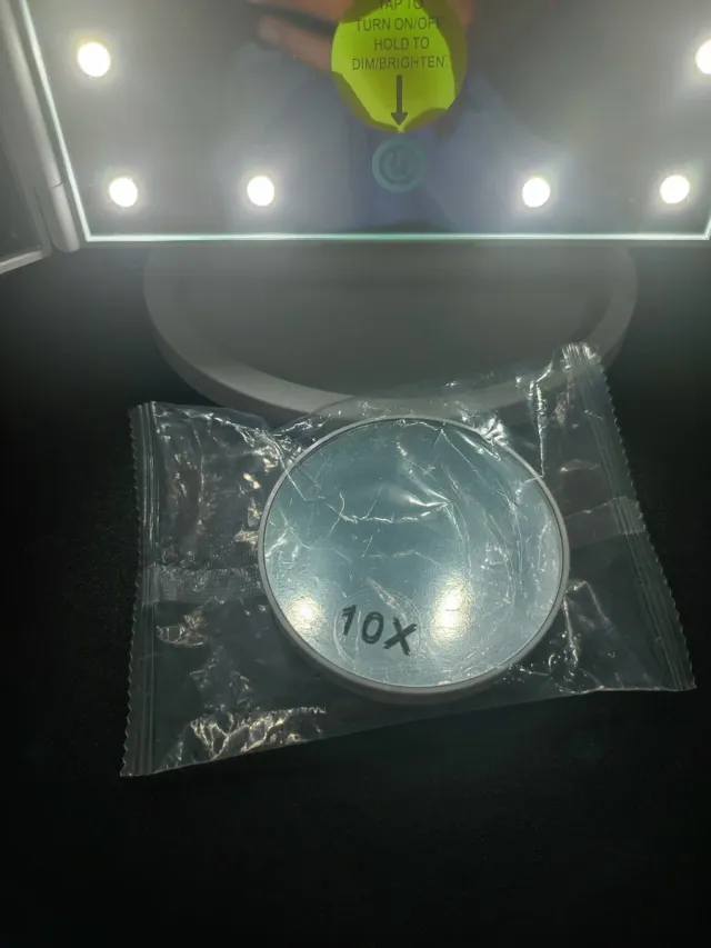 Specchio per trucco LED con ingrandimento