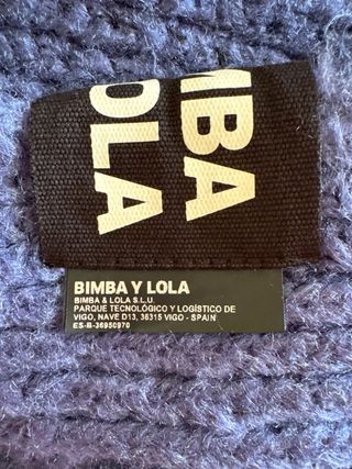 Bufanda Bimba y Lola azul con pompones naranja