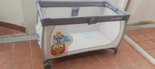 Cuna de viaje Babies R Us.