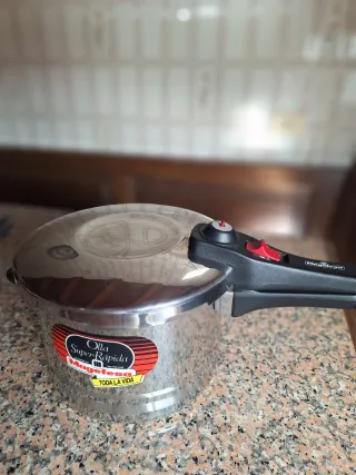 Olla Express Magefesa Super Rápida