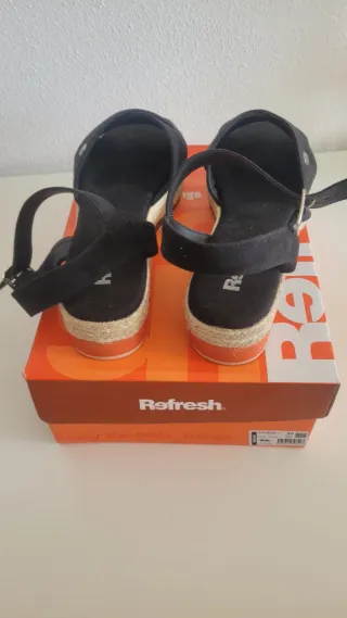 Sandalias Refresh Negras