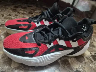 Zapatillas Baloncesto Adidas Trae Unlimited Negras