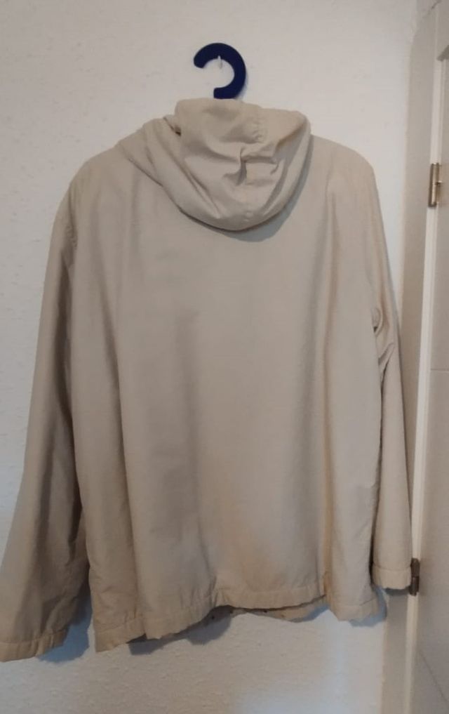 Chaqueta beige L.O.G.G. con capucha