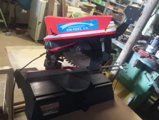 Máquina de carpinteria. Ingletadora. EIN-POR.