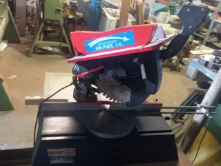 Máquina de carpinteria. Ingletadora. EIN-POR.