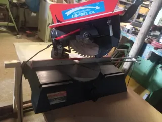 Máquina de carpinteria. Ingletadora. EIN-POR.