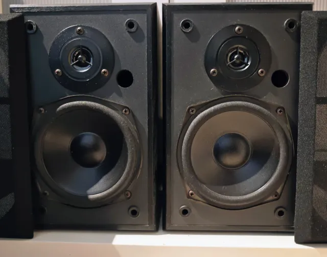 ALTAVOCES POLK AUDIO R1 . technics pioneer marantz