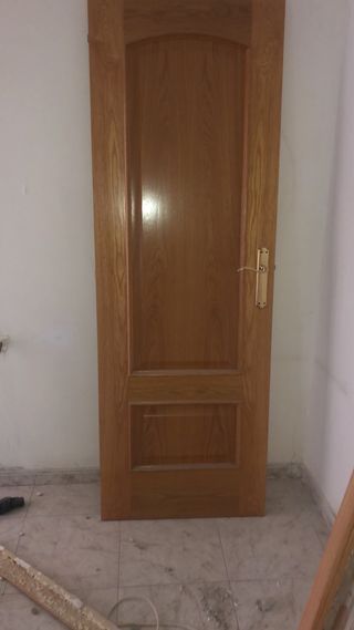 Tres puertas de madera maciza por 15€