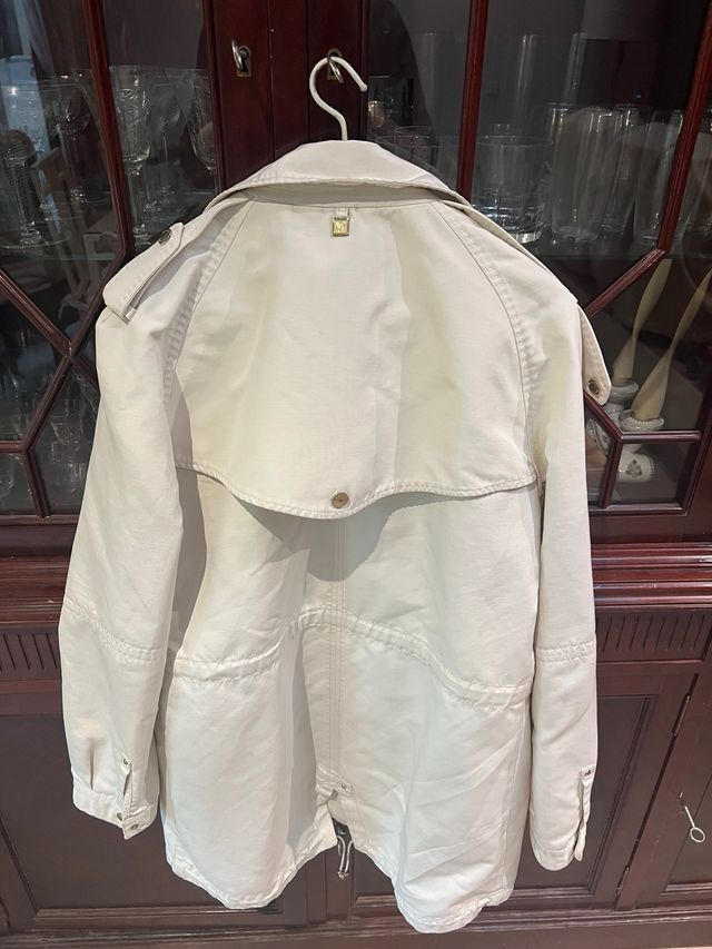 Gabardina corta beige