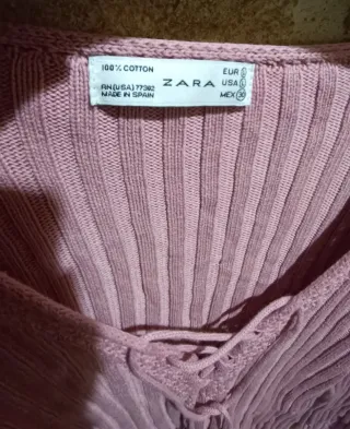 Jersey Zara rosa troquelado pico acampanado