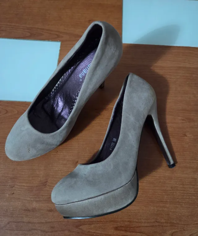 Zapatos solo usados para prueba