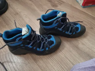 Botas de montaña talla 37