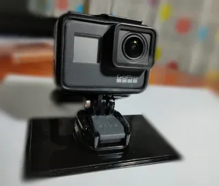 GoPro Hero 7 Black + confezione originale- leggere