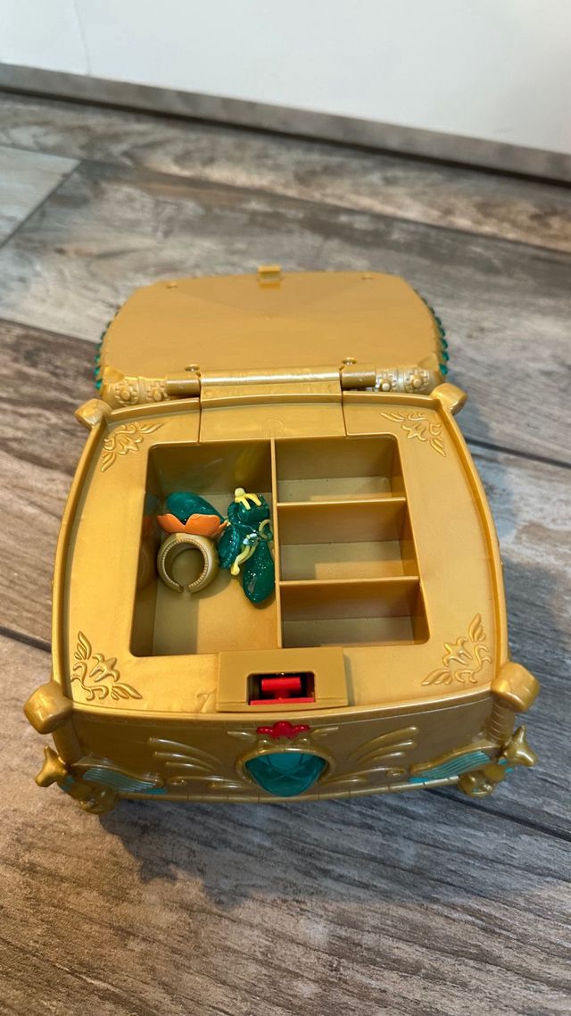 Joyero Elena de Ávalor con música y luz