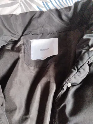 Cazadora negra Bershka talla XS