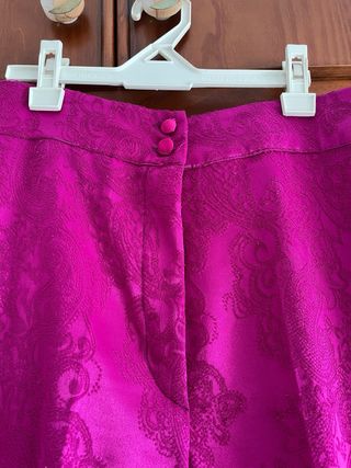 Pantalón estampado fucsia