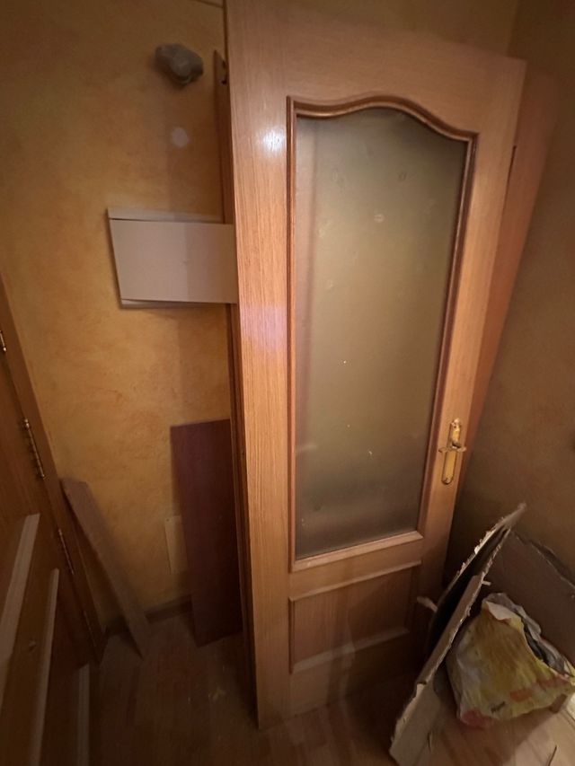 Vendo dos puertas de madera con cristal