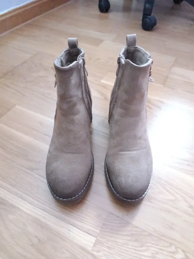 Botines marrón mujer de antelina con cremallera