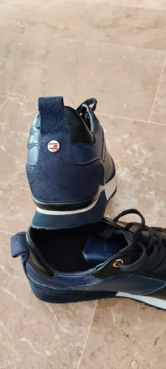 Zapatillas Tommy Hilfiger Azul y Negro