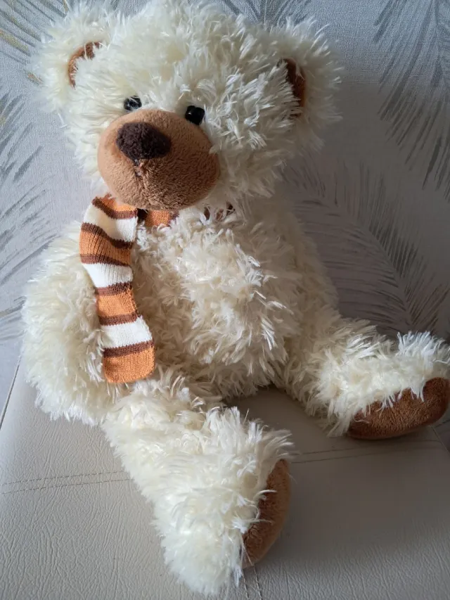 Oso de peluche, color beige con bufanda, 30 cm