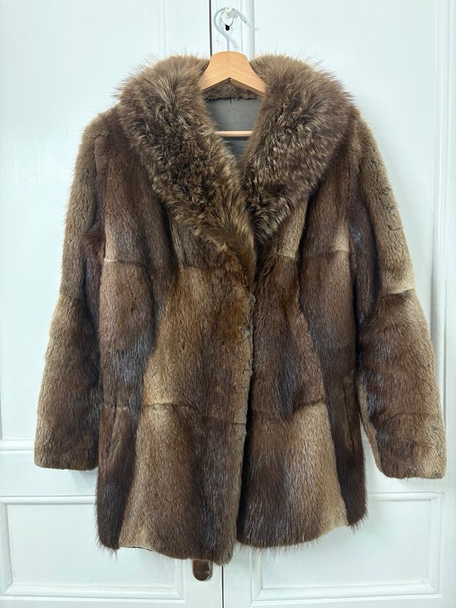 Abrigo de pelo marrón