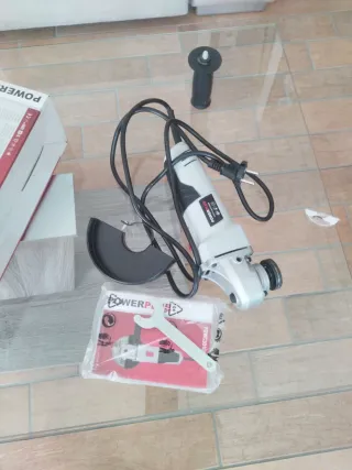 Smerigliatrice angolare Powerplus