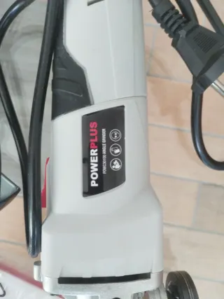 Smerigliatrice angolare Powerplus
