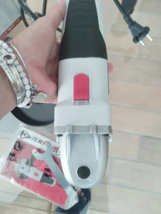 Smerigliatrice angolare Powerplus