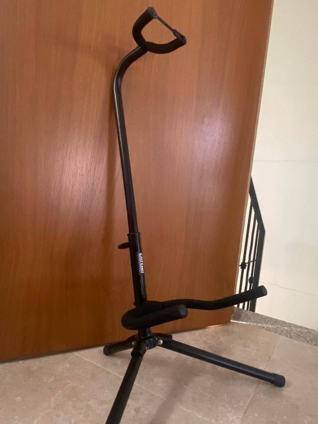 Soporte para guitarra negro