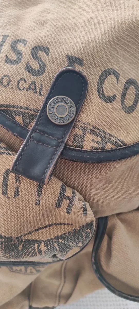 Mochila Levi's Beige y Marrón