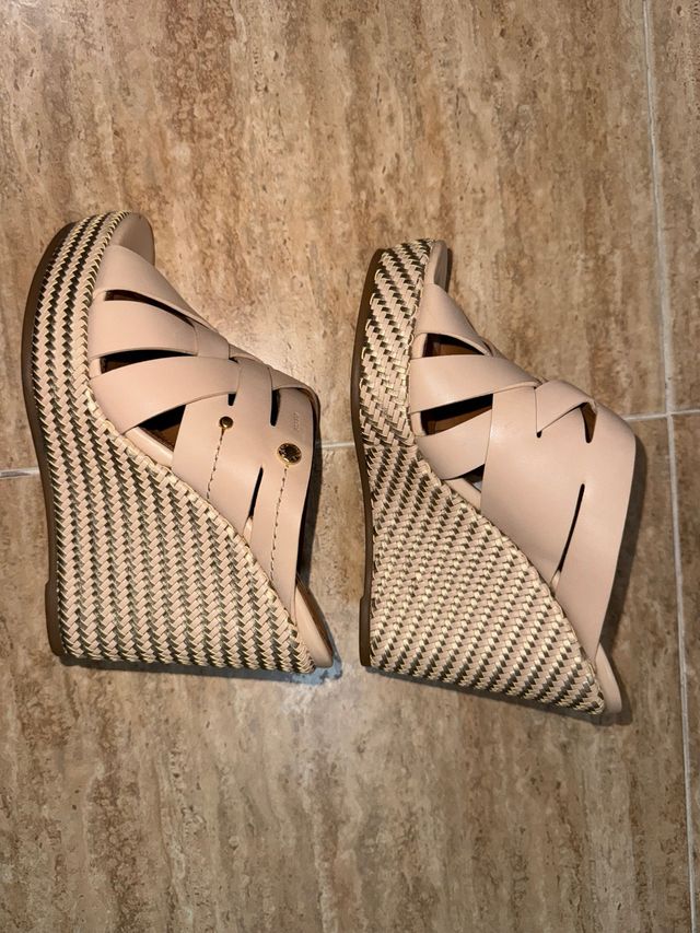 Sandalia de cuña Geox talla 38 a estrenar