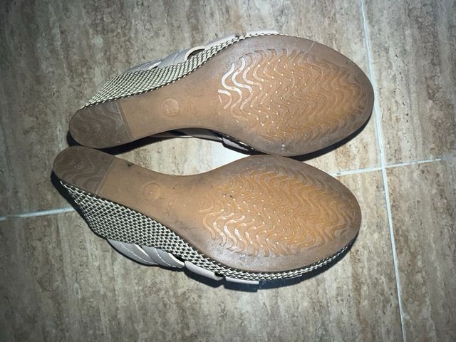 Sandalia de cuña Geox talla 38 a estrenar