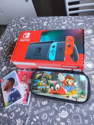 Nintendo Switch Azul y Rojo Juegos de Regalo