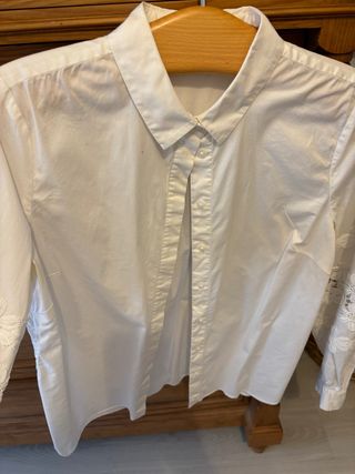 Camisa Pedro del Hierro blanca con encaje