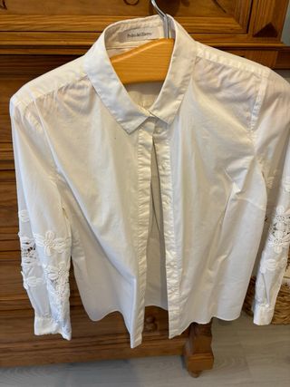 Camisa Pedro del Hierro blanca con encaje