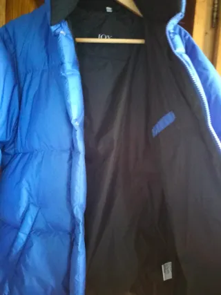 Chaqueta de plumas azul